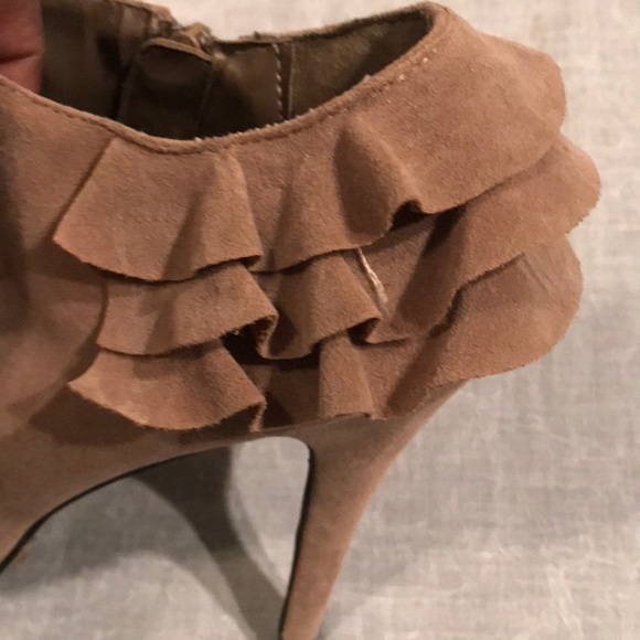 Qupid ruffle open toe 5” heels - Picture 7 of 8